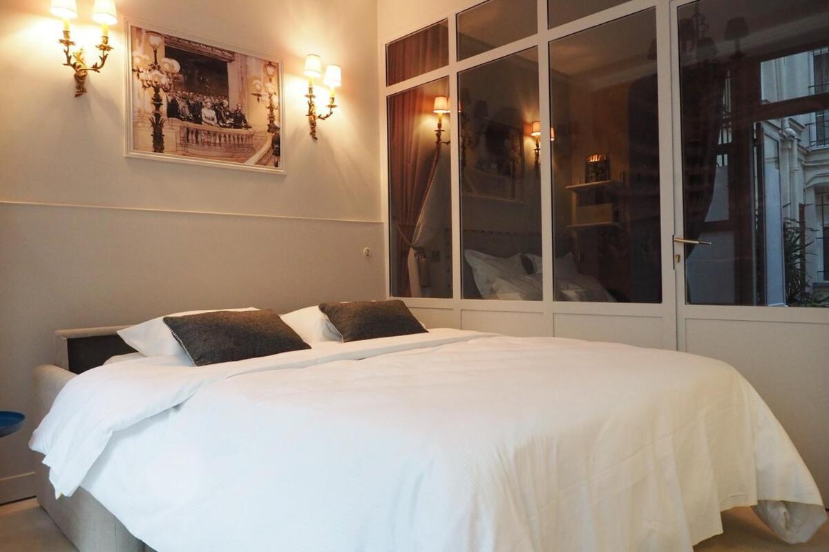 Palais Royal Apartment Paris