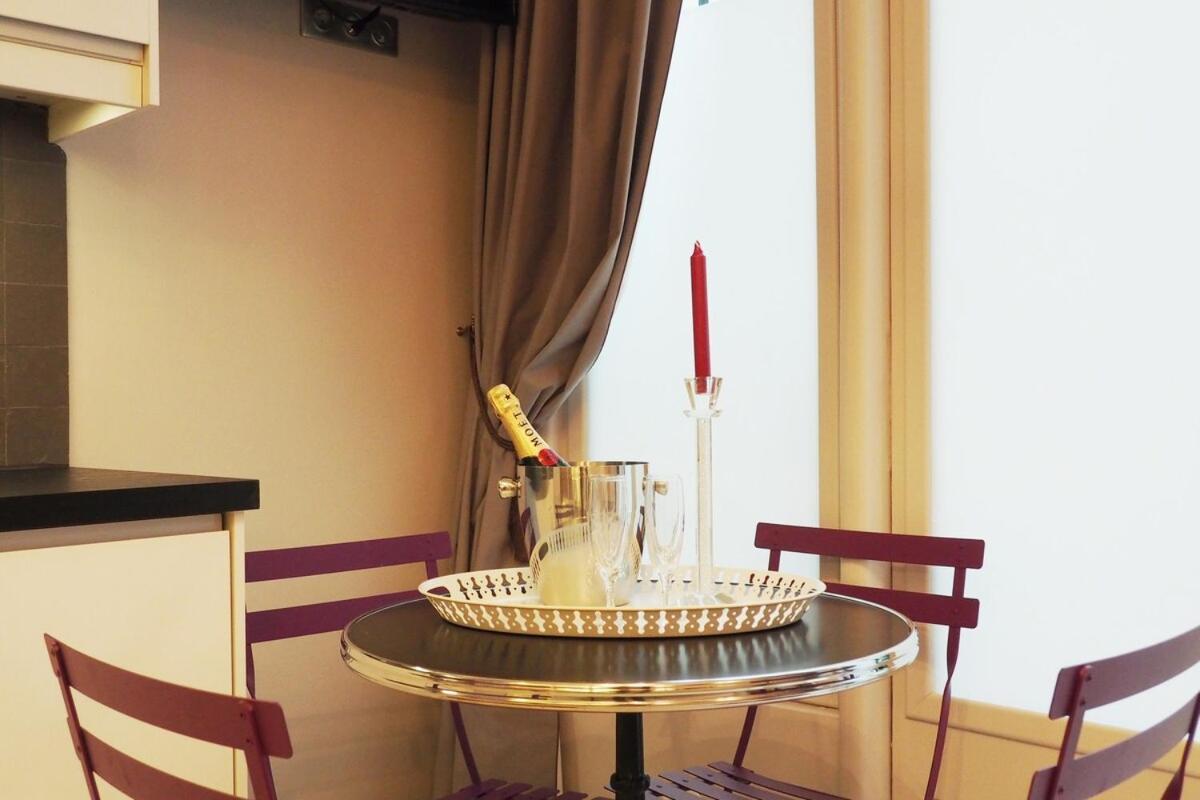 Apartment Palais Royal Paris