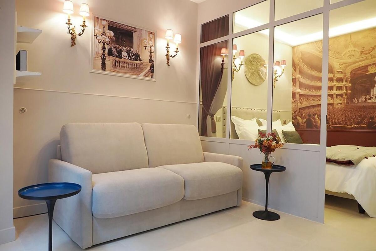 Apartment Palais Royal *